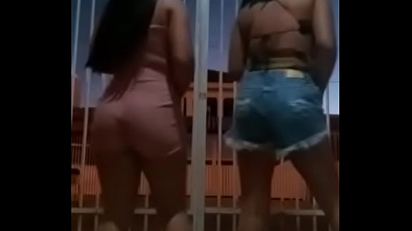 Novinhas dancando em Brasília