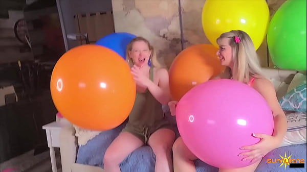 Teasing Blondes Sunny Lane & Vicky Vette Got Big Balls To Play With!