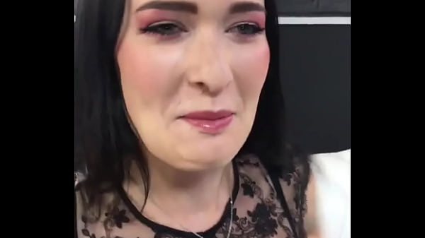 Photoshooting with S Sparrow star