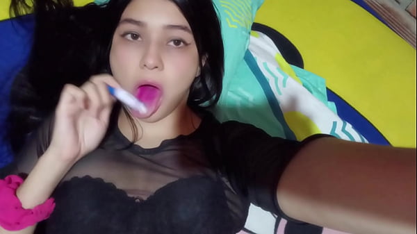 Stepsister seduces stepbrother to fuck him with creampie after seeing his big cock in the shower in the morning (REAL HOMEMADE)