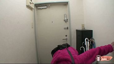 Saki Oshiro is eager to please herself and her handsome man