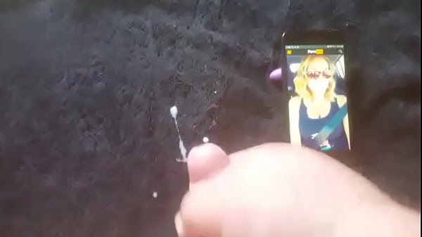 Download Video - Cumming to pic of my friend&excl;