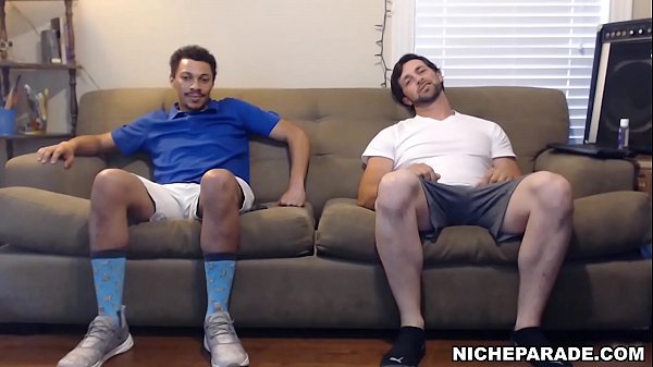 Download Video - NICHE PARADE - Straight Guys Off On My Couch For Free Room & Board