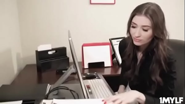 Dripping Cooch In The Corner Office0.mp4