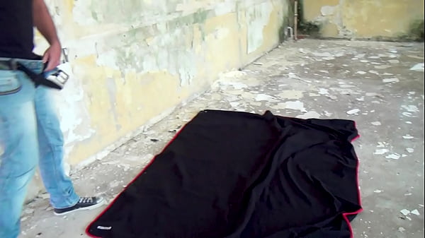 Download Video - DREIERFICK IN LOST PLACE KASERNE 2 MILFS WOLLEN SPERMA