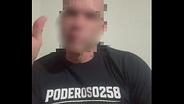 INICIA&Ccedil;&Atilde;O DO CASAL NOVINHO: NO CARRO A CAMINHO DO MOTEL A ESPOSA J&Aacute; SENTOU NO MEU PAU ENQUANTO O MARIDO DIRIGIA