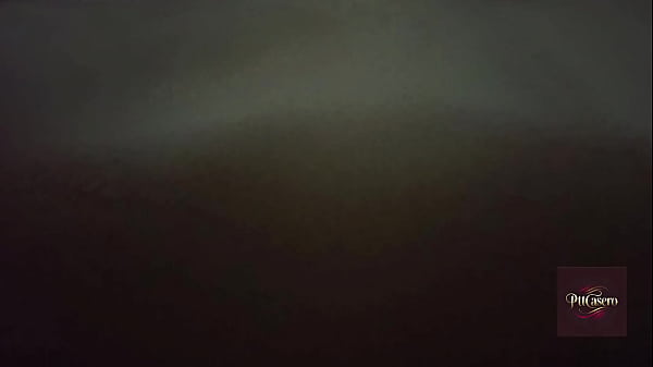 Mature woman moans like crazy and asks me to kiss her neck - flash