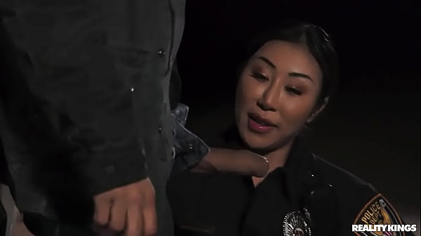 Hot Cop Makes A Stop / Reality Kings  / download full from rkfull.com/she