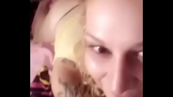 showing me her shaking her booty