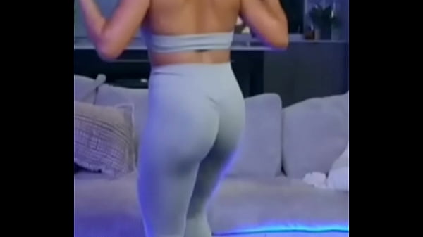 Nice round ass!!!