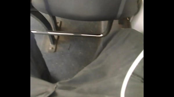 2puneta on the bus crazy to enjoy. Public bus handjob flash cock