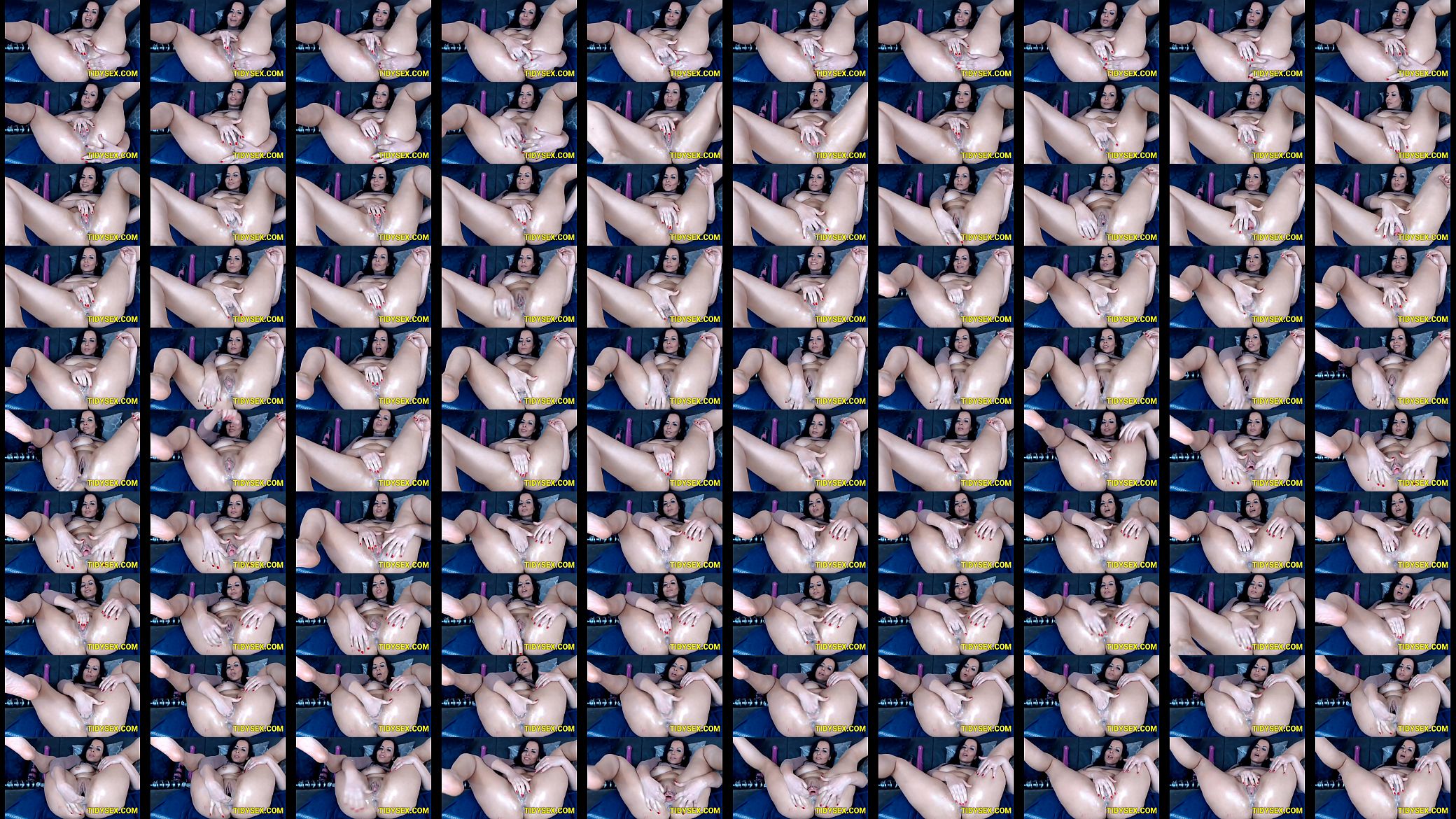 Lady Masturbating With Entire Hand In Pussy 预览图