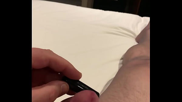 Sperme À Travers Le Nylon Après Le Jeu Vibe