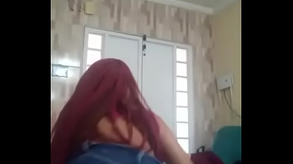 Novinha dançando gostoso