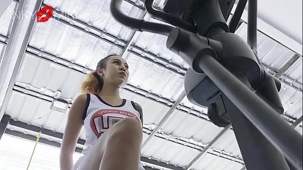 Risky naked workout right in the front yard