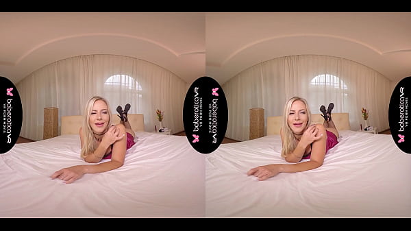 Solo blonde lady, Nathaly Cherie is masturbating, in VR