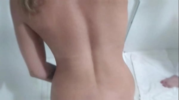 Look at the most beautiful thing, she giving me the ass