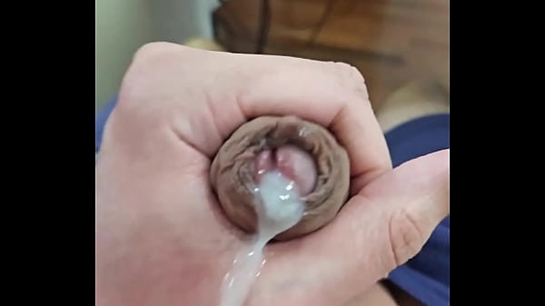 NOVINHO PAUZUDO BATENDO PUNHETA E GOZANDO