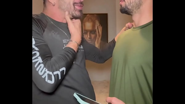 AMIGO VIU UMA FOTO DO MEU PAU NA GALERIA DO MEU...