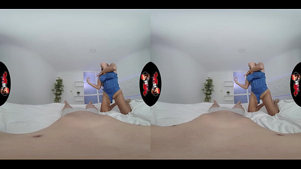 VRLatina - Big Tit Colombiana Cristina Miller VR Experience