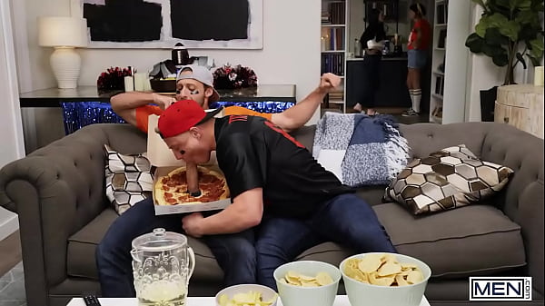 Download Video - MEN - Muscular Hunk Dom King Goes For A Touchdown And Blows His Load On Logan Aarons' Hole