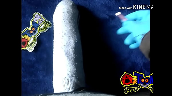 How to remove lint from socks