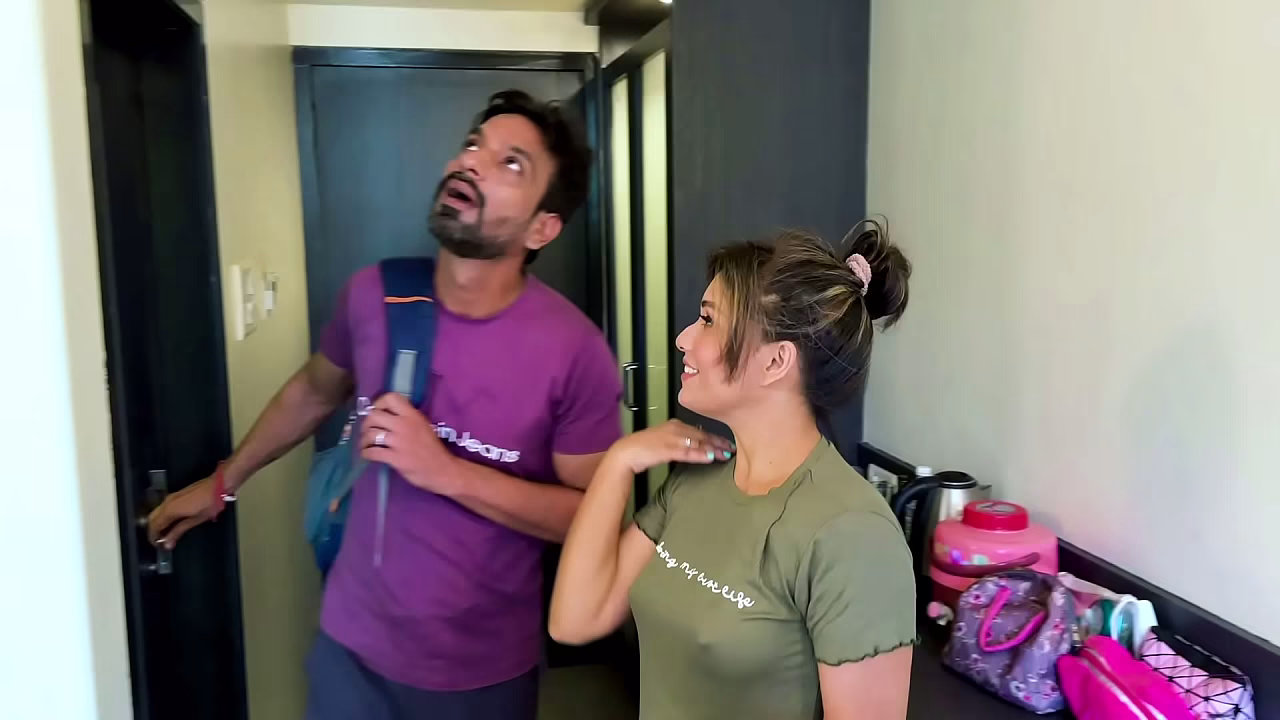 Escondiéndose de su marido, llevó a su novio al hotel.
                    sexy ass blowjob girlfriend beauty couple desi big tits big booty sexy clothes mature woman hard and fast fucking muchos negros