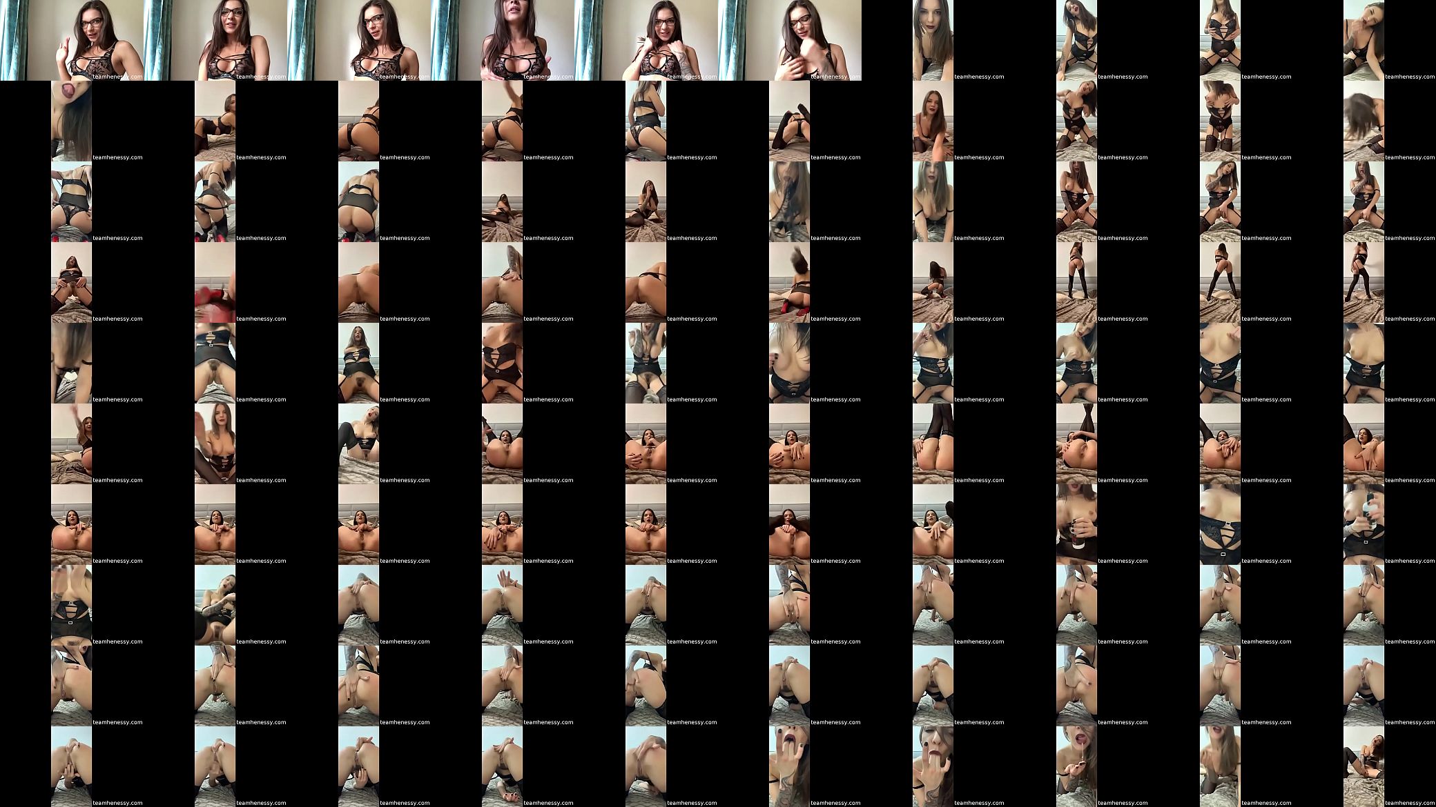 Sexy bitch in stockings fingers her ass and taste it 预览图