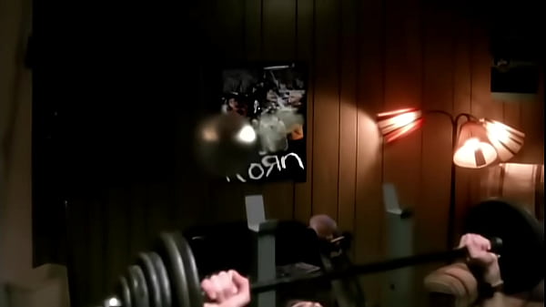 Safada botando a boca no microfone