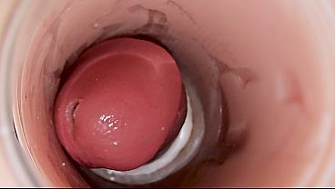 奥深くの膣内にカメラを仕掛け、大量の精子を射精させる