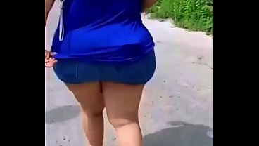 成熟した女性のお尻を録画する