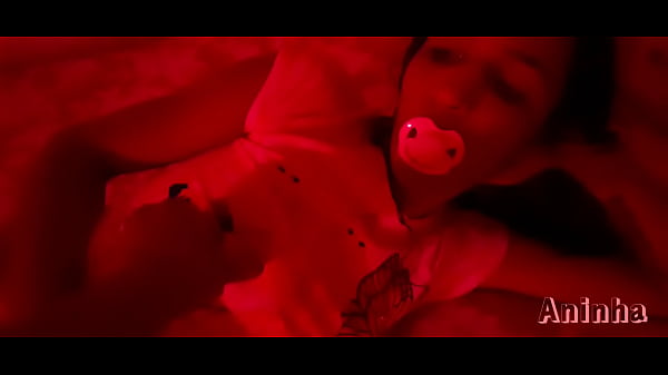 Aninha &eacute; uma puta t&atilde;o nova e inocente