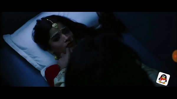 Une Nouvelle Mariée Indienne Baisée Dans Le Train.