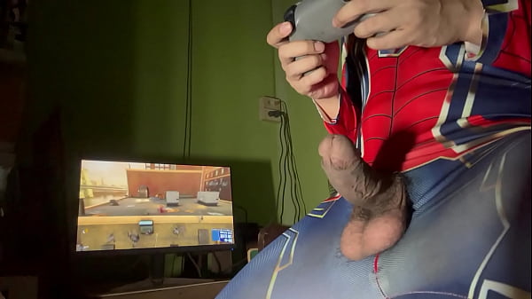 Download Video - Spiderman playing his game&period;