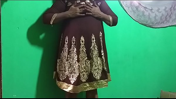 Download Video - desi  indian tamil telugu kannada malayalam hindi horny vanitha showing big boobs and shaved pussy  press hard boobs press nip rubbing pussy masturbation using cucumber