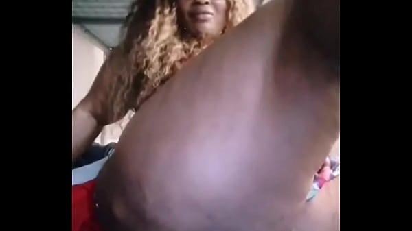 Candy delicinha se vestiu de vaquinha e deu pra 4 agroboys no pelo muita dp e anal