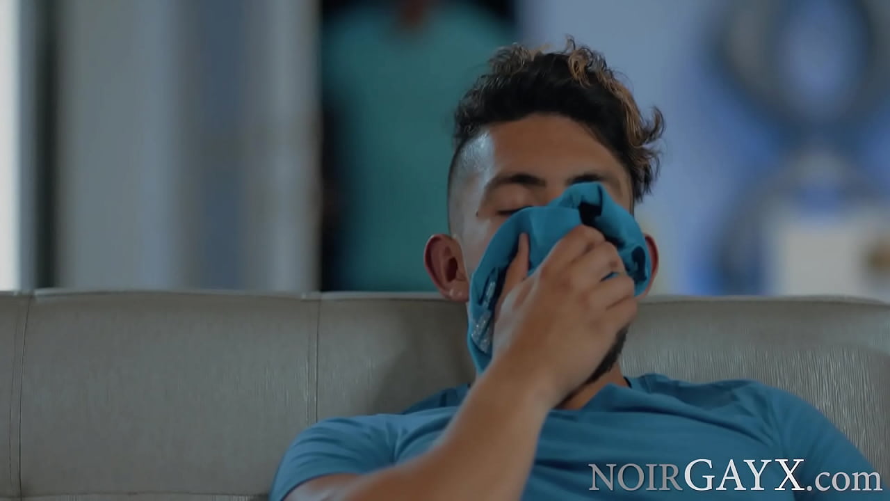 Atrapado oliendo su ropa interior - Adrian Hart, Zeno rey
                    hardcore interracial blowjob gay underwear caught ripped muscular big dick bbc smelling gay blowjob gay sex gay anal gay porn gay bj muchos negros