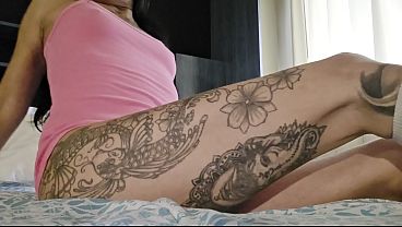 Emyangel and her beautiful buttocks