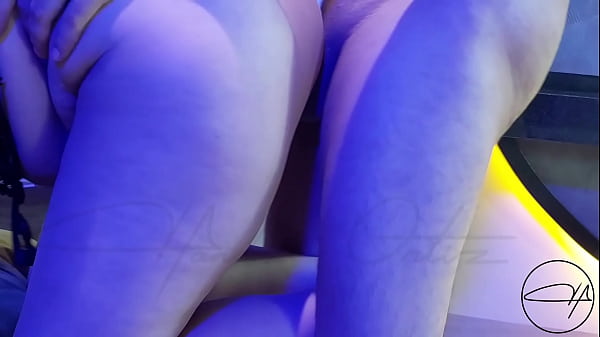 Rough creampie for a borrowed hotwife, my cuckquean girlfriend came just watching - Handrea POV