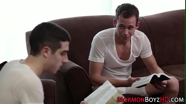 Muscly mormon sucks cock