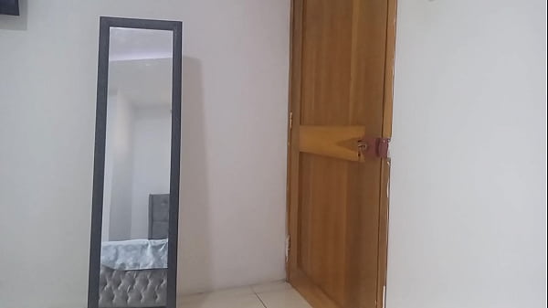 ser&aacute; nuestro secreto porque yo tengo esposa y tu marido (chupando la verga de mi cu&ntilde;ado) infielidad en la misma casa de mi mujer casero