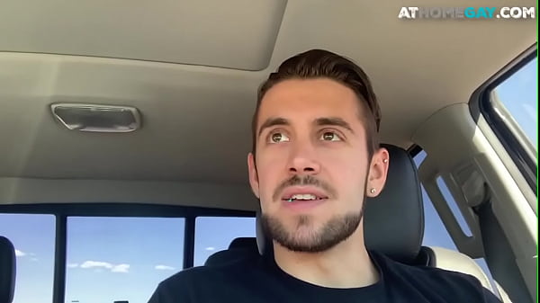 Download Video - Amateur otter enjoys solo wanking in car for jizzshot