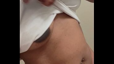 Solo pussy rub