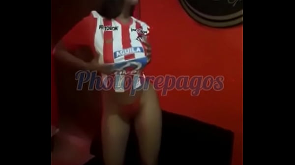 A mi colombiana le gusta el Futbol