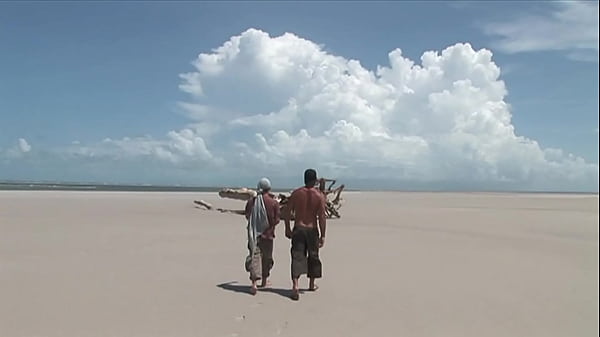 Druuna Diva Takes Dick On The Sandy Beach