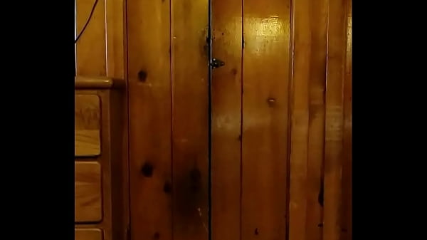 En Dehors Du Placard