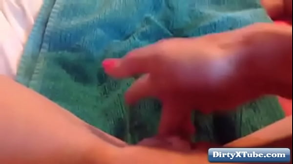 Hot amateur teen masturbation & squirting HD