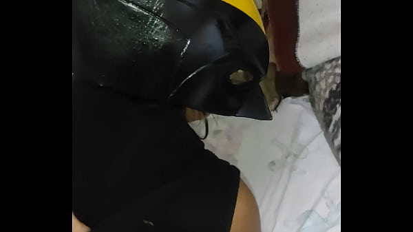 Me clavan rico y duro con la m&aacute;scara de Wolverine