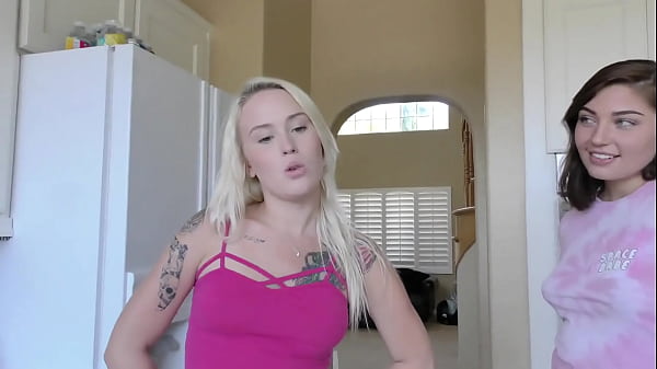 Layla & Vivian Are Voracious Ass Eaters