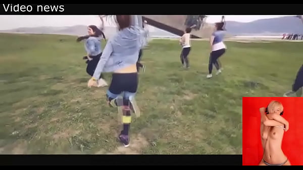 Crazy Russian teens dancing at WWII memorial